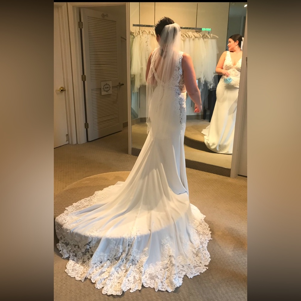 Maggie Soterro Aiden gown